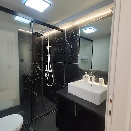 Ny 4 Apartament *