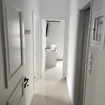 Ny 4 * Patras